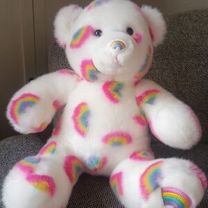 🌈 RARE & RETIRED: 2009 "Seasons Of Hugs" Rainbow Bear. Great Condition! 🌈
